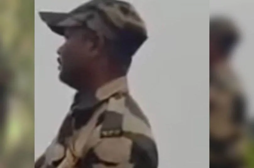 অস্ত্রসহ বাংলাদেশে অনুপ্রবেশে বিএসএফ সদস্য আটক